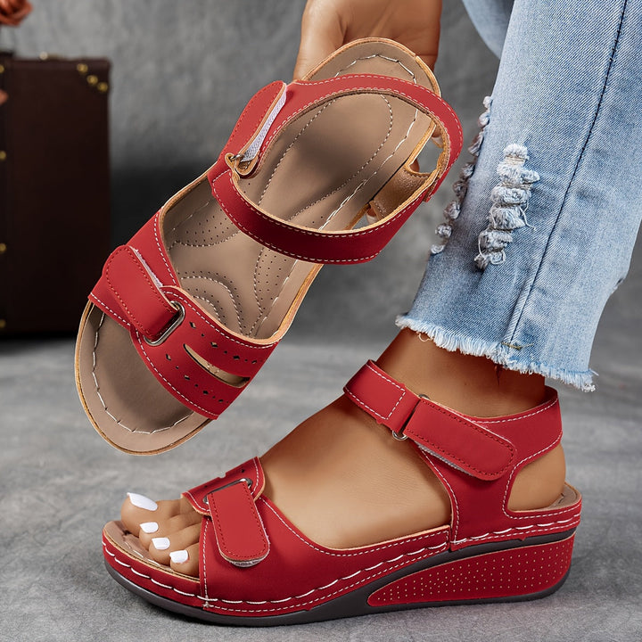 Célima™ | Fashionable orthopedic sandals