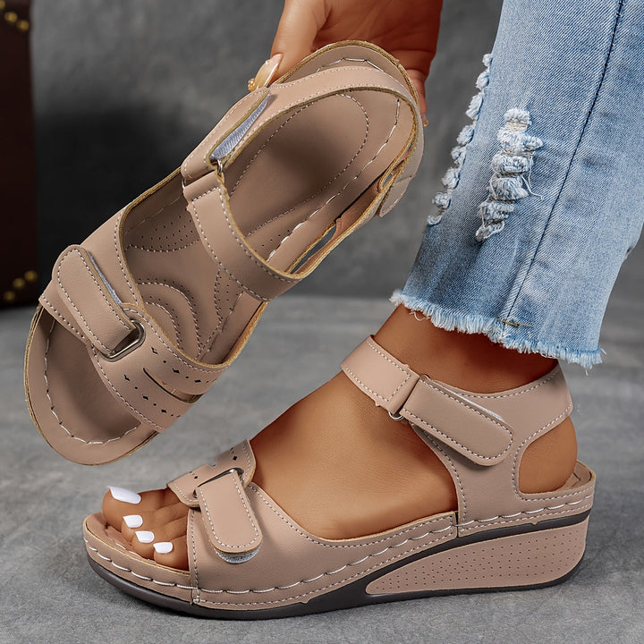 Célima™ | Fashionable orthopedic sandals